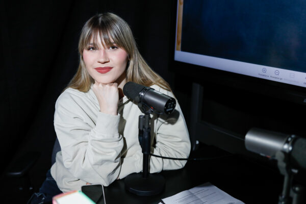 Warszawa, 13.05.2025, Studio S11 O-1, Audycja Matura po godzinach, n.z. Nela Mankowska, fot. Piotr Podlewski / Polskie Radio